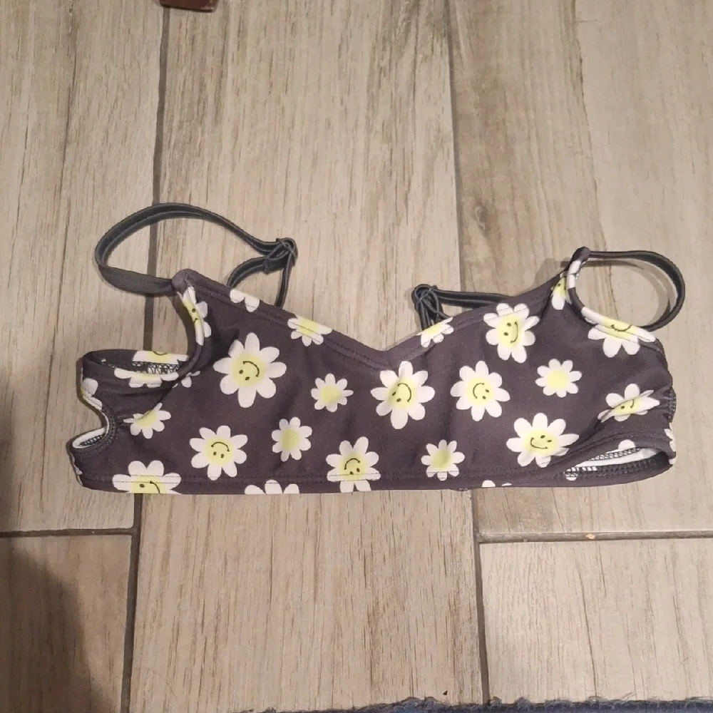 🦔art class Gray and White Floral Kids Bikini Top🍿